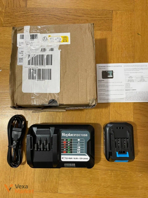 Акумулятор BL1040 10.8V 4Ah з зарядним пристроєм