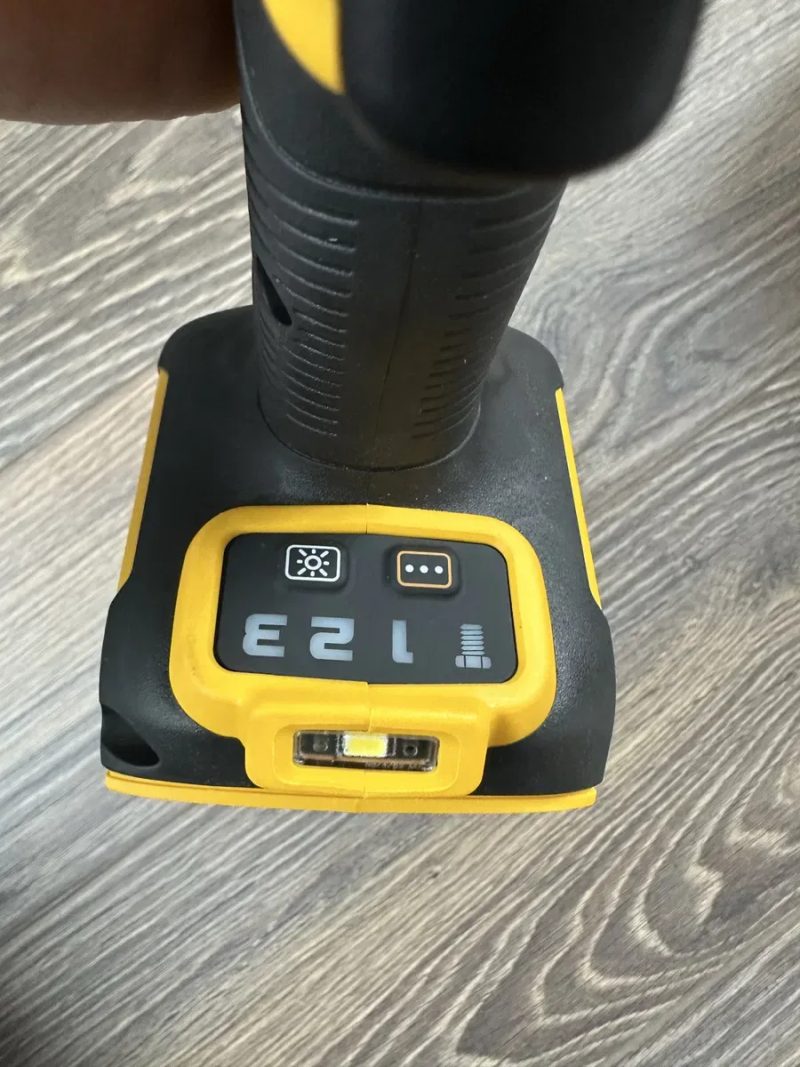 Акумуляторний гайковерт Dewalt DCF900 — фото 4