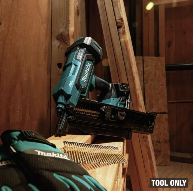 Акумуляторний каркасний нейлер,цвяхозабивач Makita XNB03(DBN901) 18v — фото 2