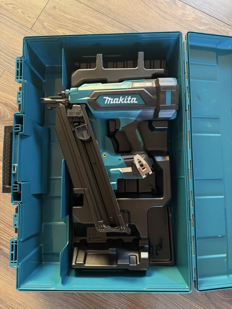 Акумуляторний каркасний нейлер,цвяхозабивач Makita XNB03(DBN901) 18v — фото 7