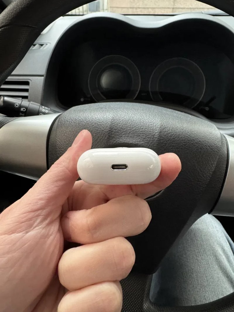 Apple airpods 4 active noise — фото 4