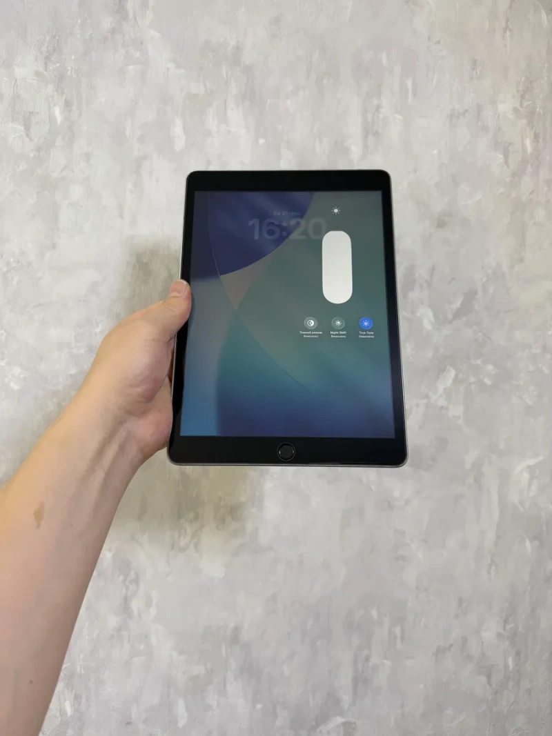 Apple iPad 9 64GB Wi-Fi, акумулятор 96% — фото 3