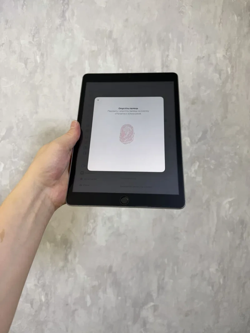 Apple iPad 9 64GB Wi-Fi, акумулятор 96% — фото 4