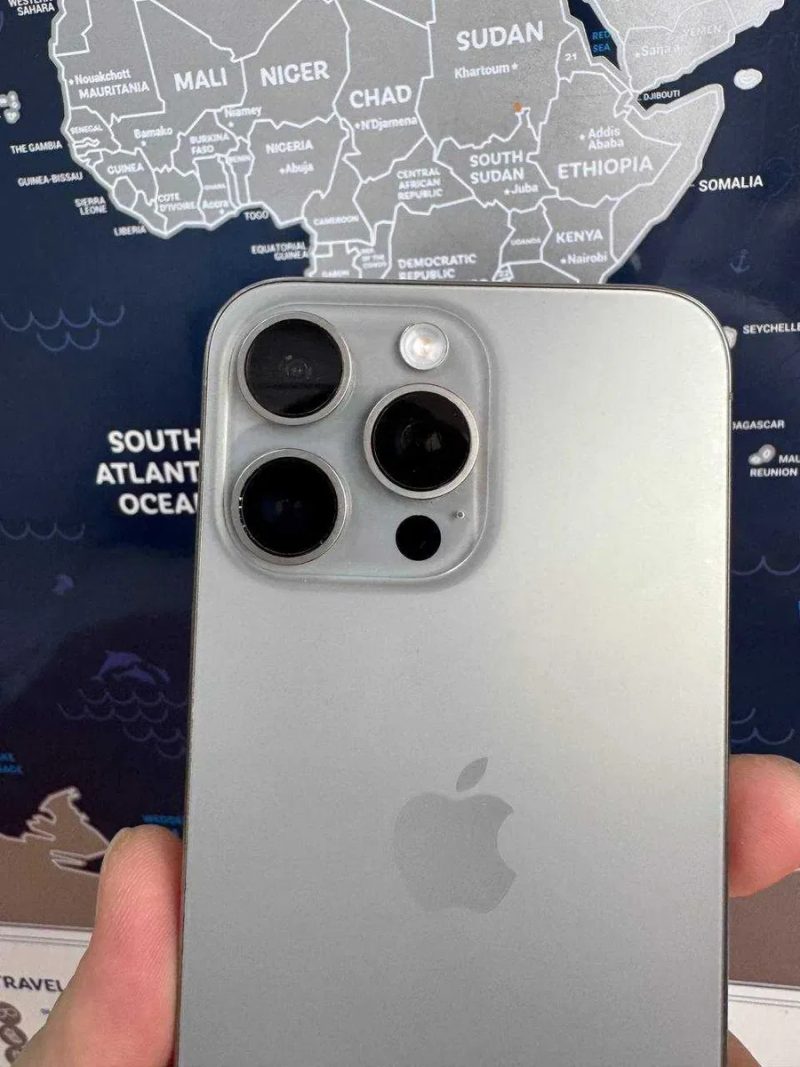 Apple Iphone 15 Pro Max 256Gb Natural Titanium Neverlock — фото 2
