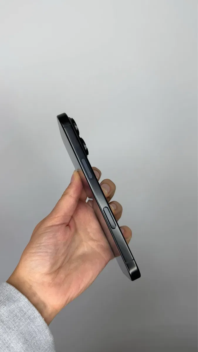 Apple iPhone 16 Pro 128GB Black Titanium 90% Neverlock — фото 5