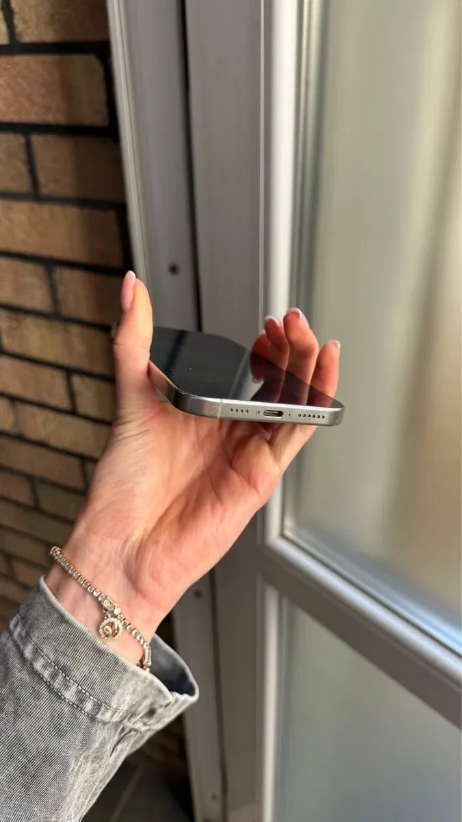Apple iPhone  16 Pro Max 1Tb. (  Natural Titanium ) — фото 5