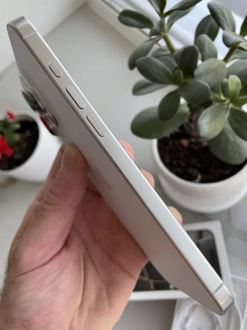 Apple iPhone 16 Pro Max White 256 Gb Never Lock — фото 5