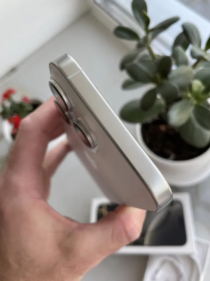 Apple iPhone 16 Pro Max White 256 Gb Never Lock — фото 6