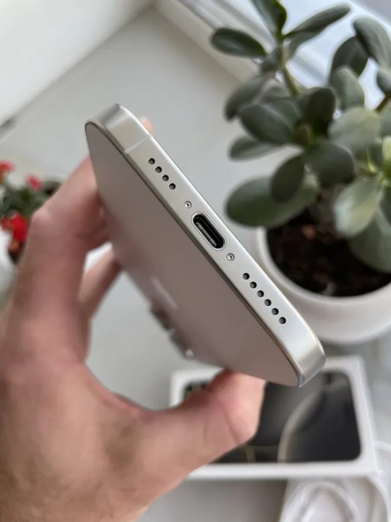 Apple iPhone 16 Pro Max White 256 Gb Never Lock — фото 8