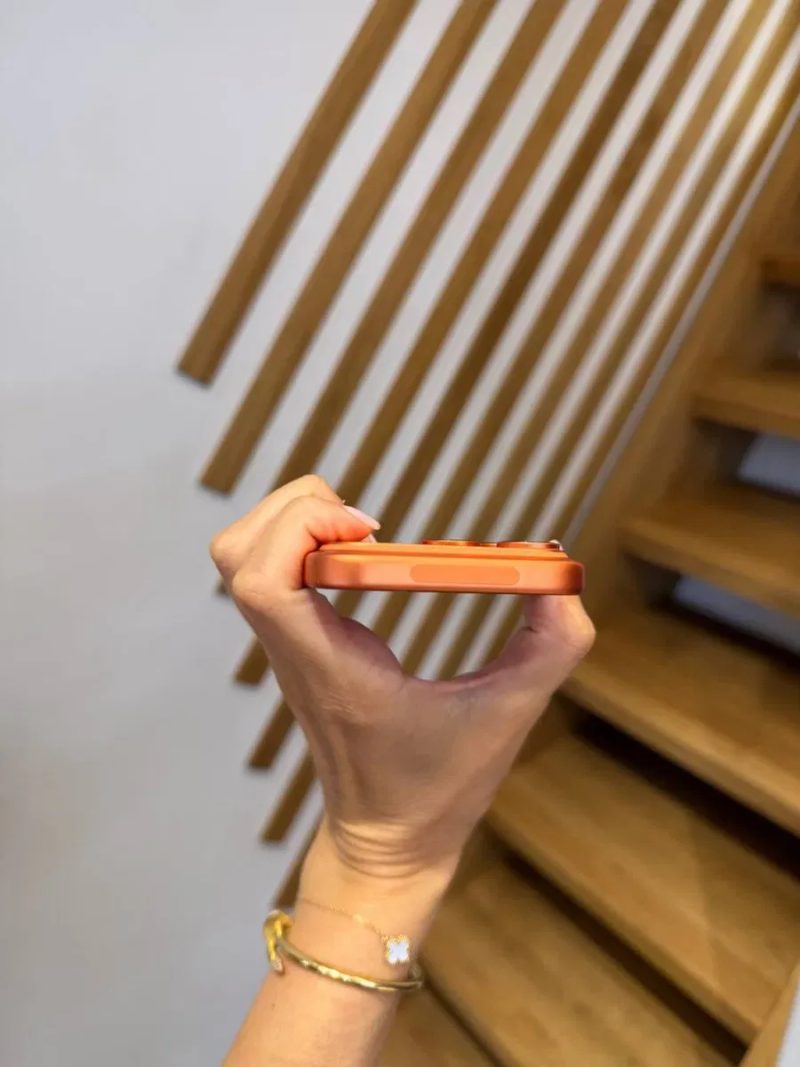 Apple iPhone 17 Pro 256Gb. ( Cosmic Orange ) — фото 4