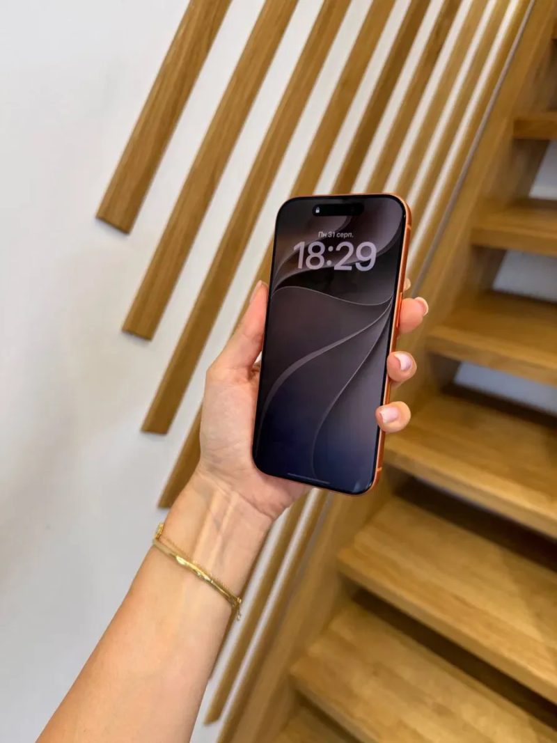 Apple iPhone 17 Pro 256Gb. ( Cosmic Orange ) — фото 7