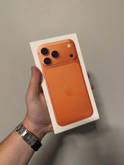 Apple iPhone 17 Pro  Max 2Tb. (Cosmic Orange)