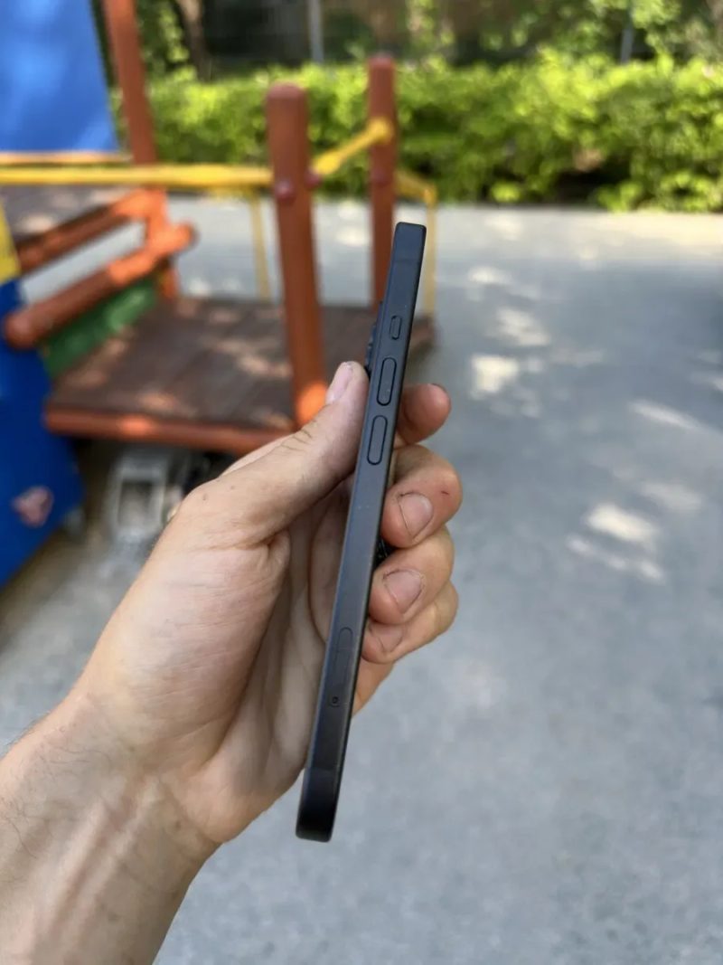 Apple Iphone Айфон 15 128ГБ Чорний| Неверлок | Оригінал — фото 4