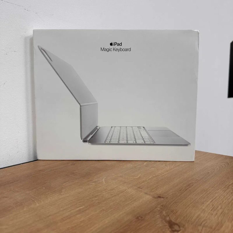 Apple Magic Keyboard  iPad Pro 13.0” 2025 Touchpad Type-C 30446SV — фото 5
