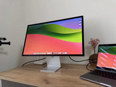 Apple Studio Display 27 Inch 5K Retina Tilt-Adjustable Stand Nano-Texture Glass