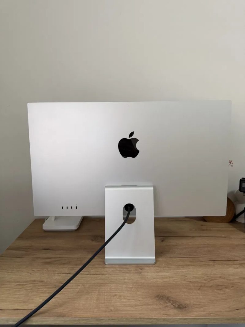 Apple Studio Display 27 Inch 5K Retina Tilt-Adjustable Stand Nano-Texture Glass — фото 2