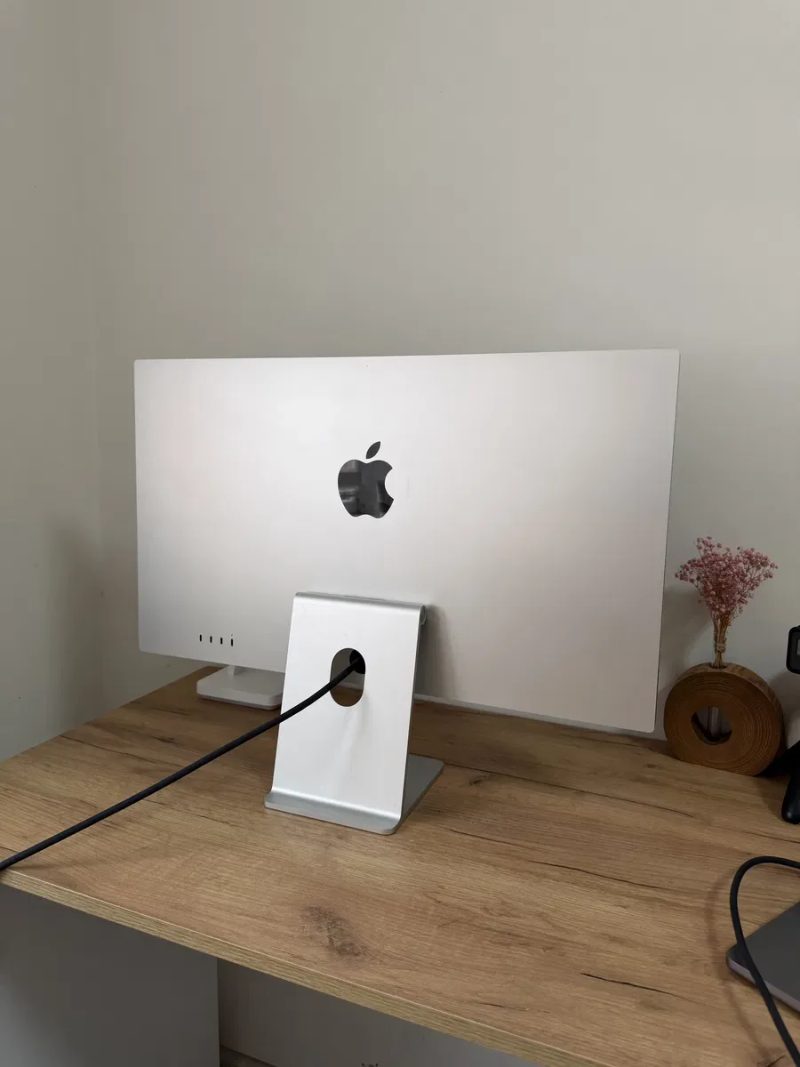 Apple Studio Display 27 Inch 5K Retina Tilt-Adjustable Stand Nano-Texture Glass — фото 4