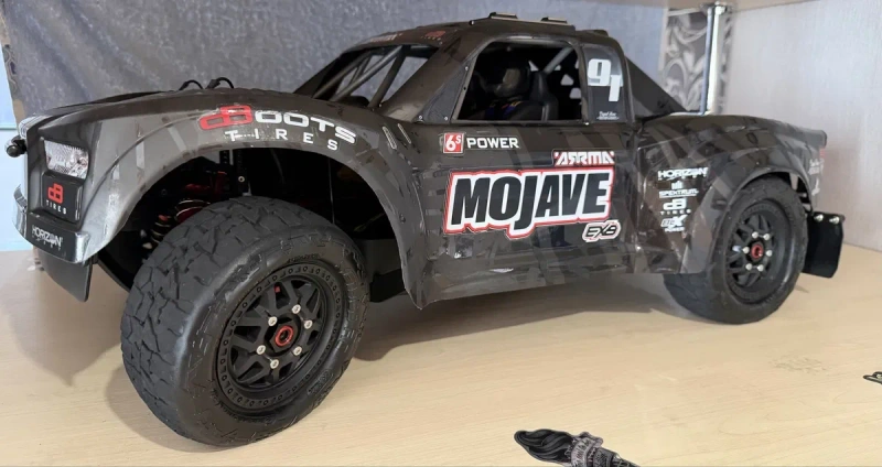 Arrma mojave 6s exb  1/7 rc car модель радиоуправляемая — фото 2