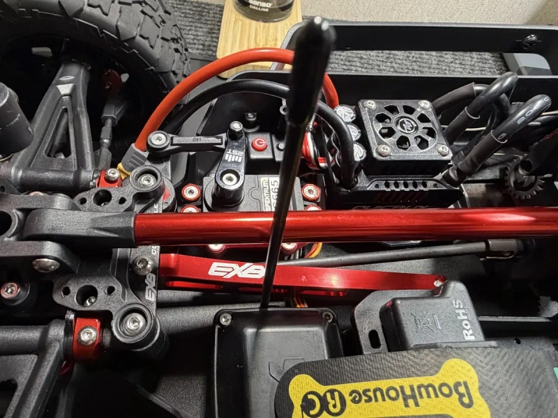 Arrma mojave 6s exb  1/7 rc car модель радиоуправляемая — фото 6
