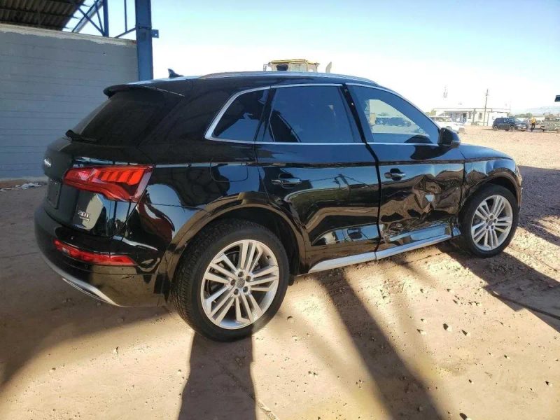 Audi Q5 Premium Plus 2018 - надійний кросовер з потужністю 252 к.с. — фото 5