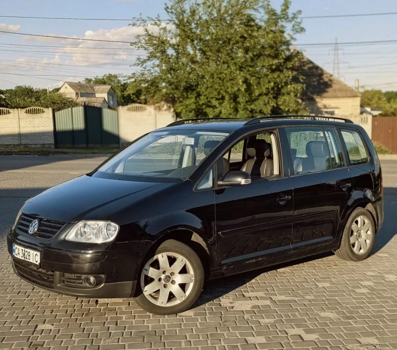 Авто для військових! Vw Touran 2,0 диз, автомат.  Тільки заїхав ! — фото 3