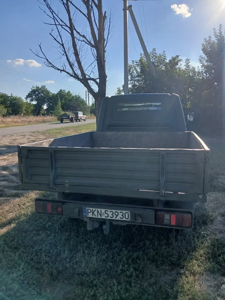 Автомобіль Volkswagen T4 2.5TDI — фото 5