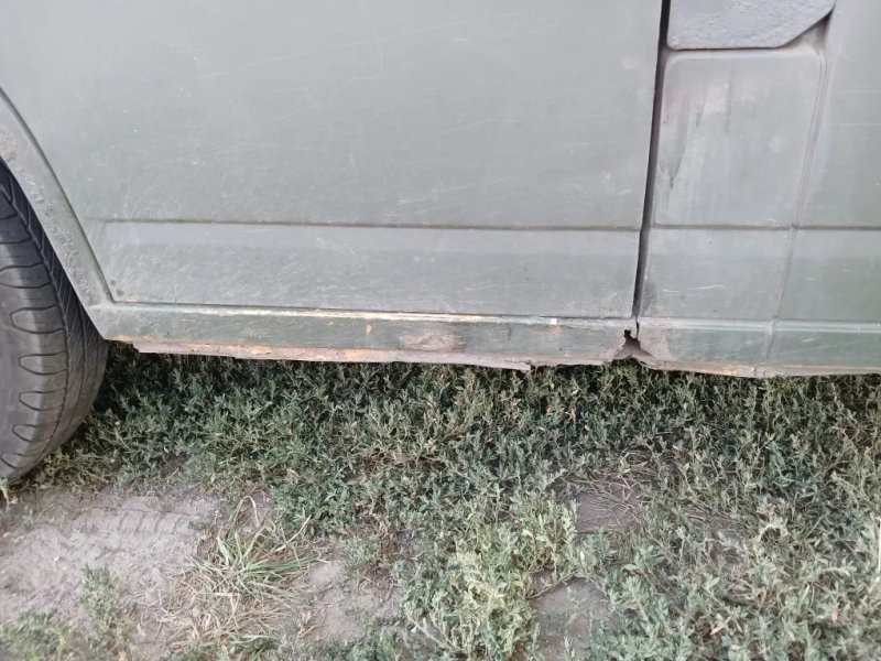 Автомобіль Volkswagen T4 2.5TDI — фото 8
