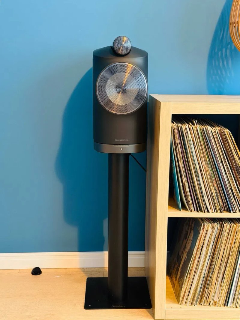 B&W Formation Duo — динамики 800-й серии, бас 25 Гц глубже 805 D4, всё в одной паре | What Hi-Fi 5/5/5, стойки, Англия — фото 2