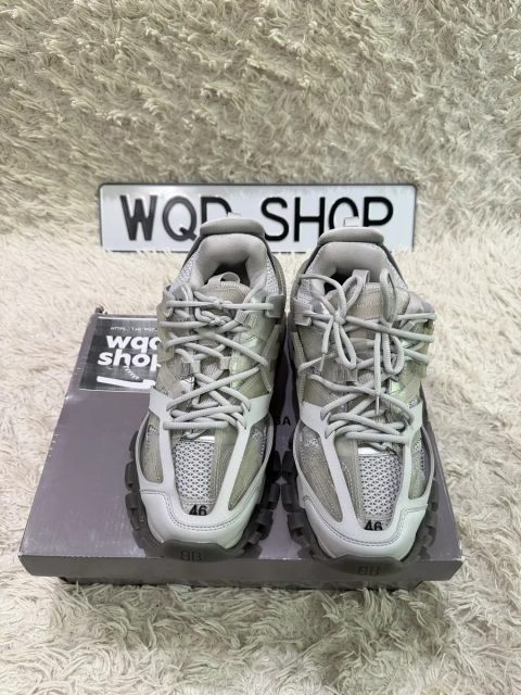 Balenciaga track 46