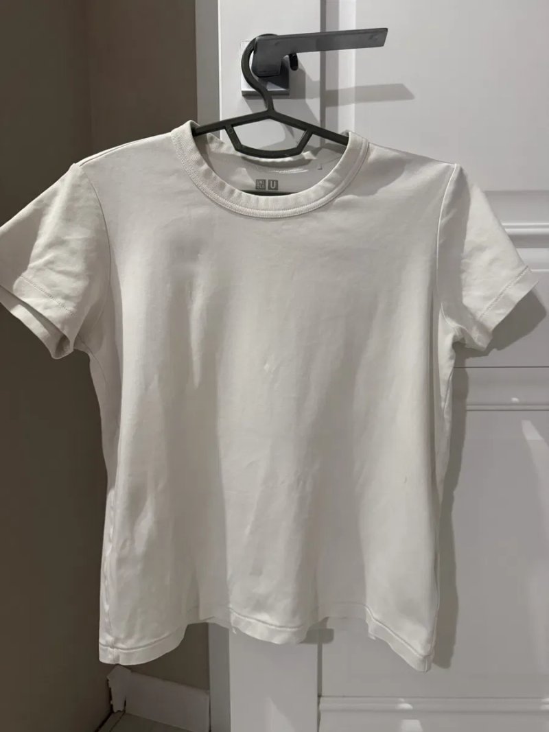 Базова жіноча футболка uniqlo — фото 2