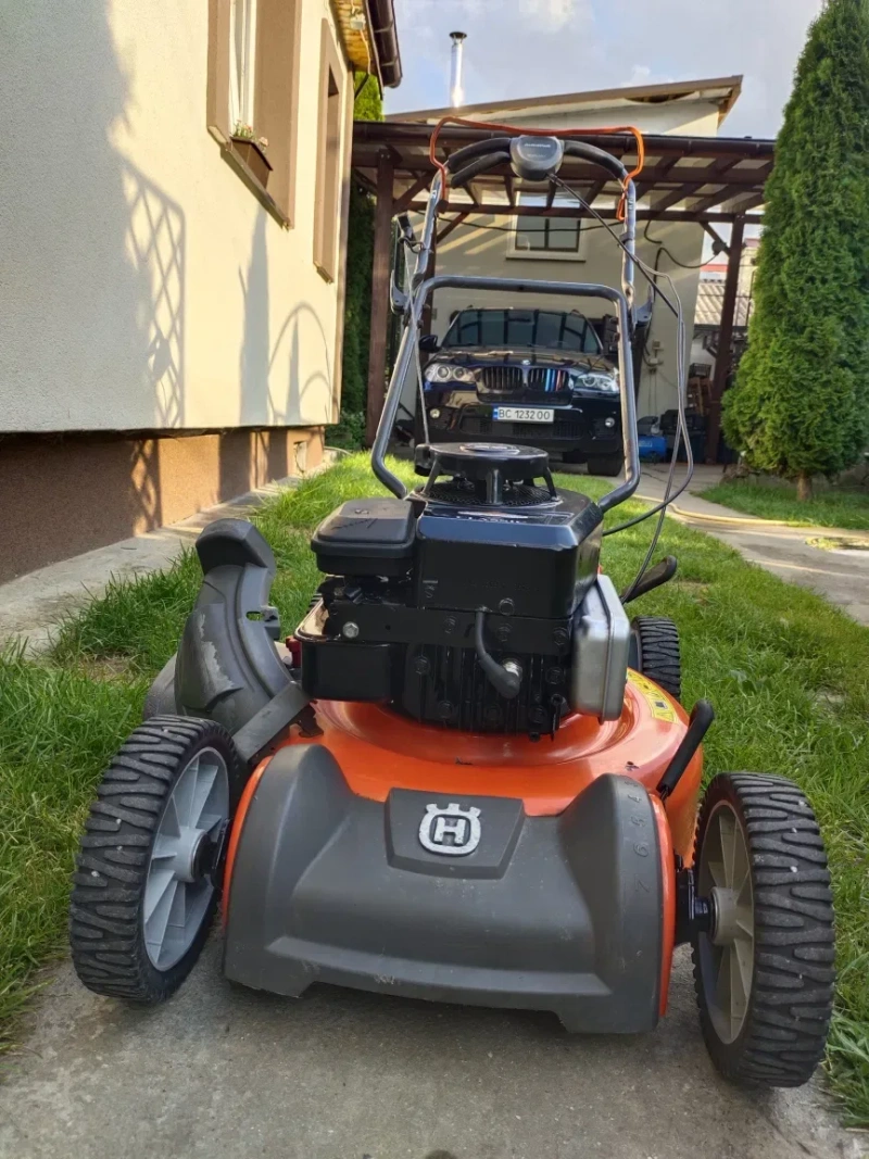 Бензинова самохідна газонокосарка Husqvarna 46cm  Briggs Stratton — фото 3