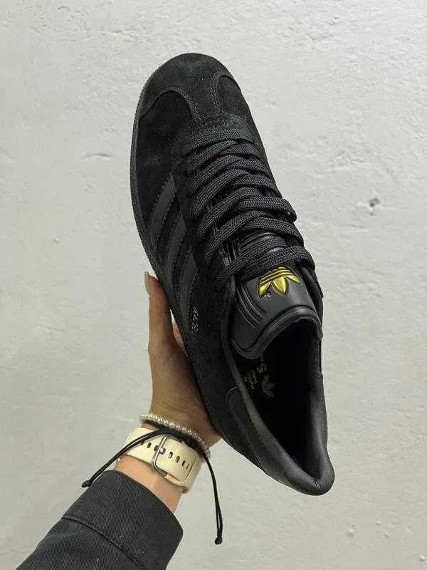 (БЕЗ ПЕРЕДОПЛАТИ) Adidas Gazelle All Black адідас газелі повністю чорні замшеві кросівки з чорною підошвою — фото 3