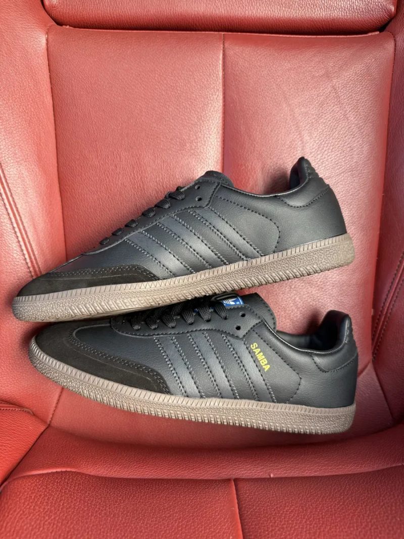 (БЕЗ ПЕРЕДОПЛАТИ) Adidas Samba OG Black Brown адідас самба чорні з коричнивими замшевими елементами кросівки з бежевою гумовою підошвою — фото 3