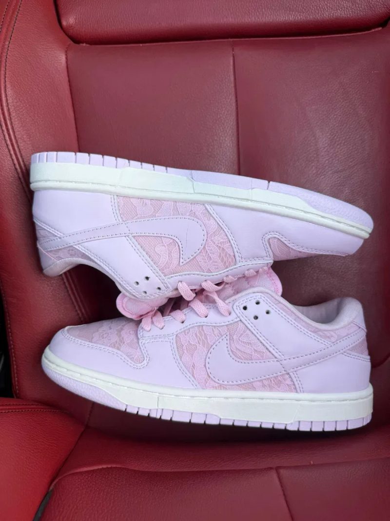 (БЕЗ ПЕРЕДОПЛАТИ) Nike Dunk Low Lace Pack Regal Pink найк данк лоу рожеві шкіряні кросівки з мереживними вставками — фото 2