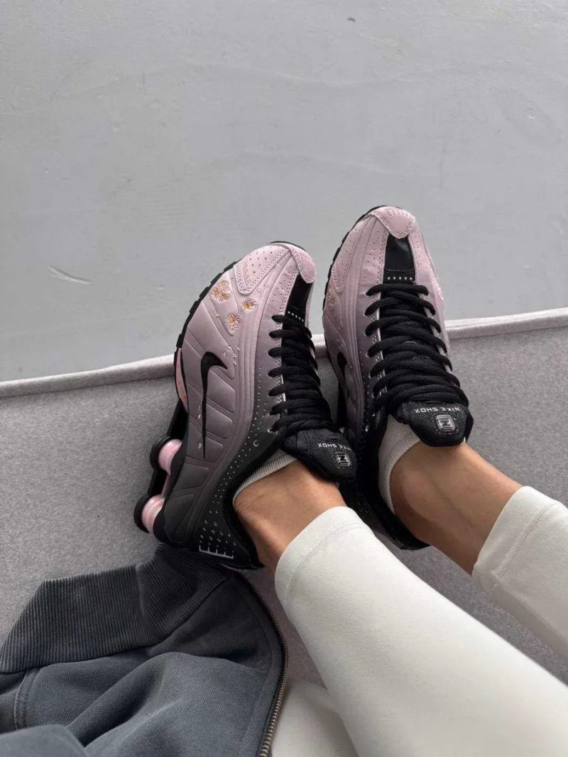 (БЕЗ ПЕРЕДОПЛАТИ) Nike Shox R4 Sakura найк шокс сакура білі рожеві кросівки сітка — фото 2