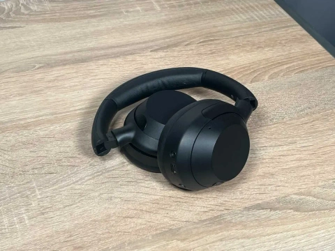 Безпровідні навушники SONY ULT Wear Black