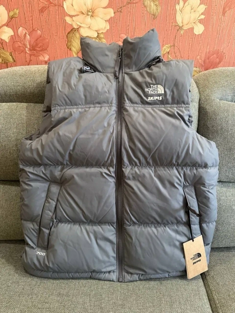Безрукавка TNF&Skims