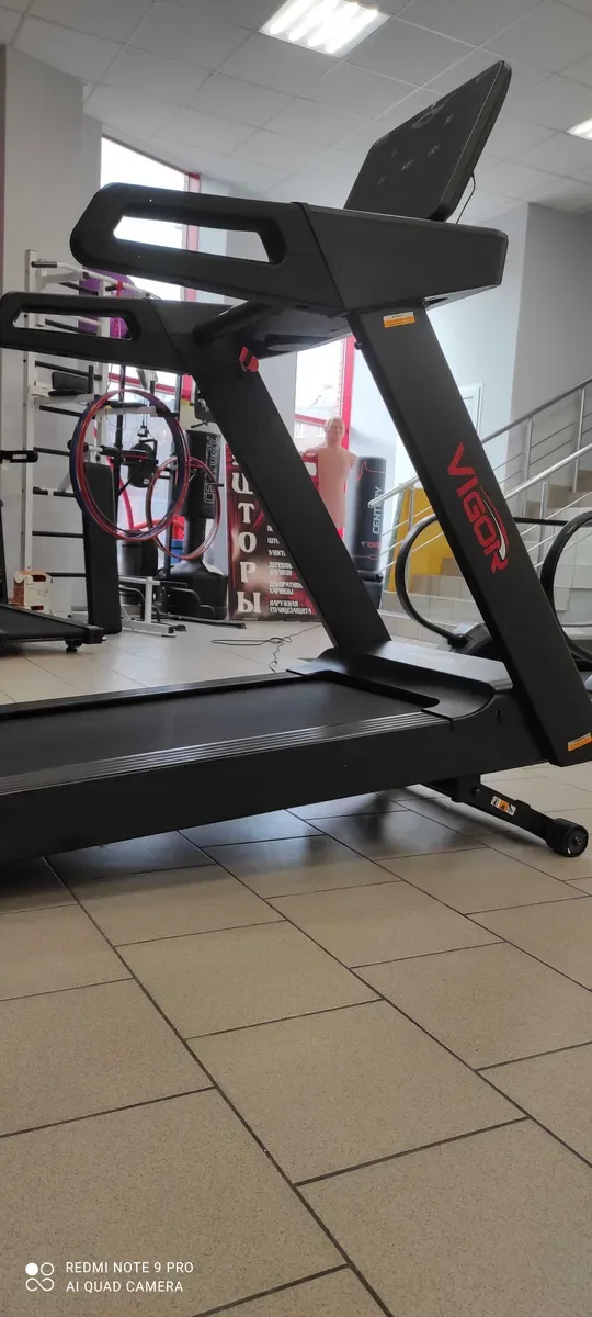 Бігова доріжка(проф
Vigor Професійна бігова доріжка TA552C — фото 8