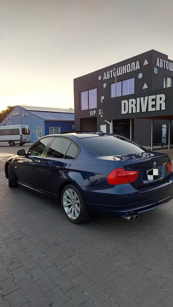 BMW 3 Series 2011, рестайлінг 328i MT (230 к.с.) 38 тис.рідного — фото 2