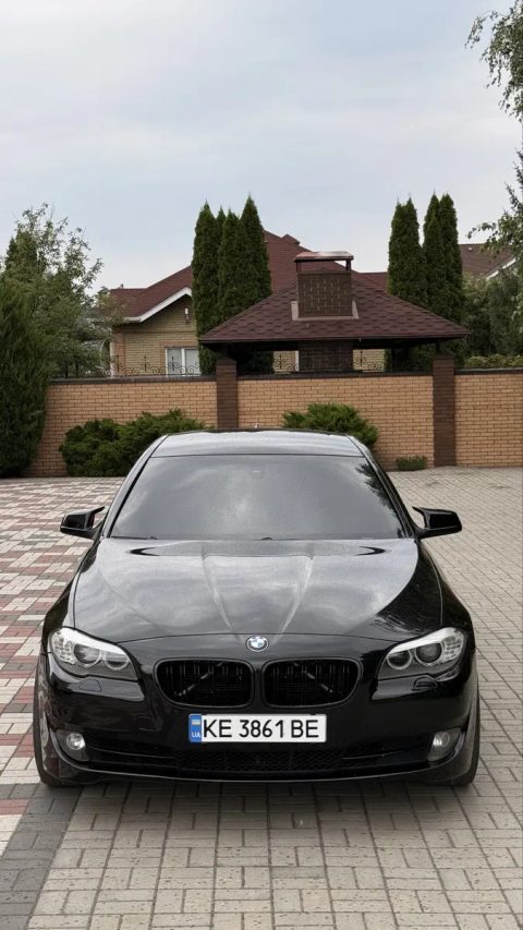 BMW 528I задний привод, в отлчином состоянии 2.0 Tvin Power Turbo