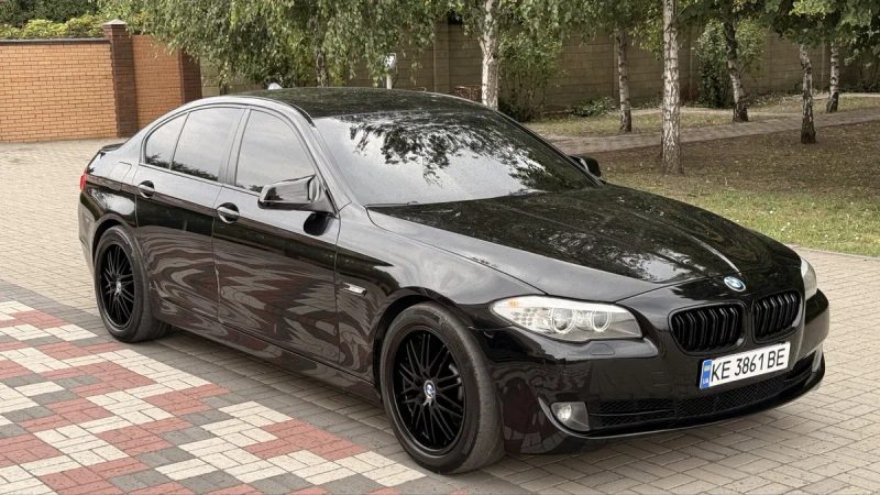 BMW 528I задний привод, в отлчином состоянии 2.0 Tvin Power Turbo — фото 2