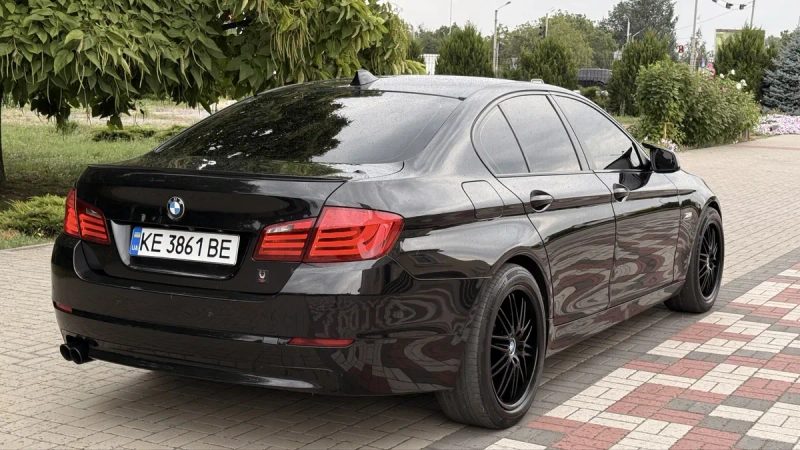 BMW 528I задний привод, в отлчином состоянии 2.0 Tvin Power Turbo — фото 4