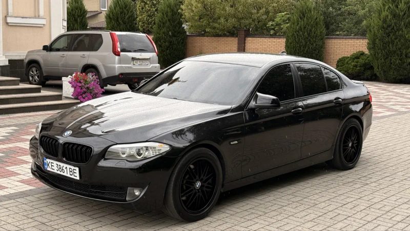BMW 528I задний привод, в отлчином состоянии 2.0 Tvin Power Turbo — фото 5
