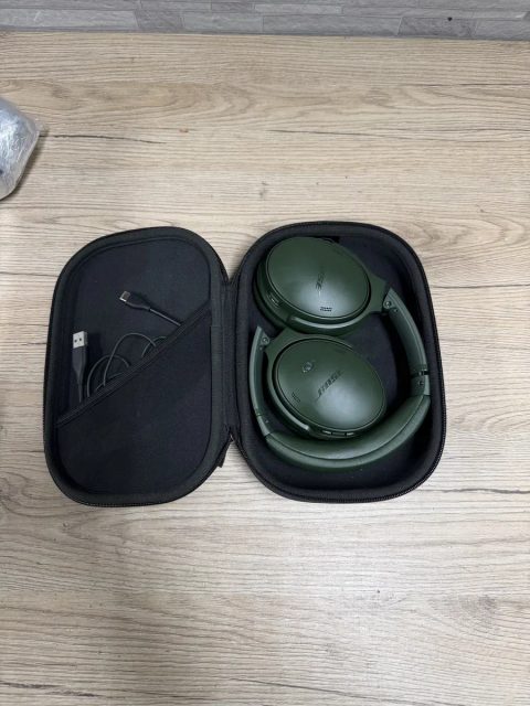 Bose QuietComfort (2024) оригінал, стан відмінний
