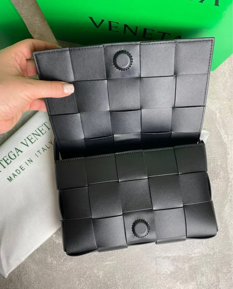 Bottega Veneta Cassette сумка чорна шкіряна чоловіча мужская — фото 2