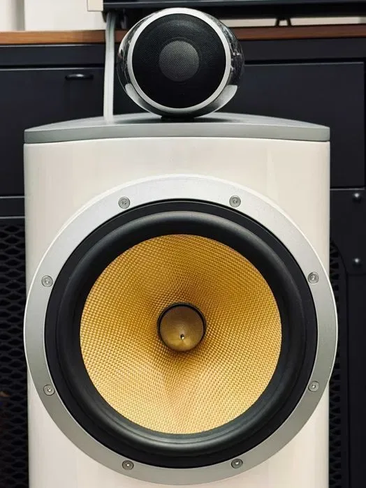 Bowers & Wilkins Signature Diamond 40th — лимитка 1000 пар на весь мир ℹ️ алмазный твитер, мрамор Grigio Carnico, дизайн Kenneth Grange | Англия — фото 4