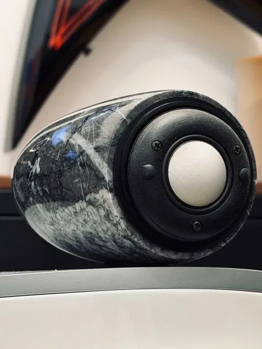 Bowers & Wilkins Signature Diamond 40th — лимитка 1000 пар на весь мир ℹ️ алмазный твитер, мрамор Grigio Carnico, дизайн Kenneth Grange | Англия — фото 5