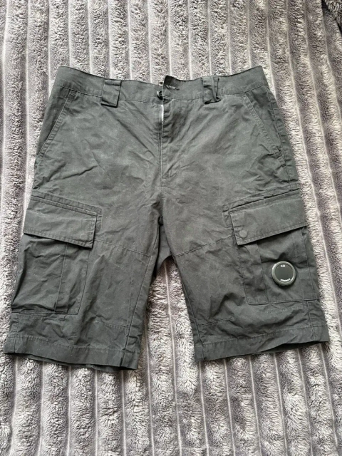 C.P. COMPANY  карго шорти оригінал
