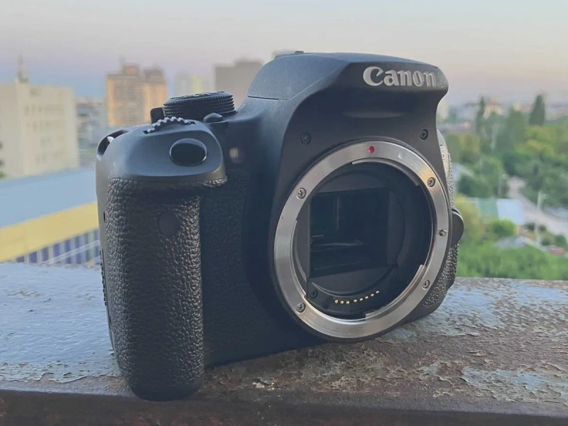 Canon EOS 700D Body — фото 3