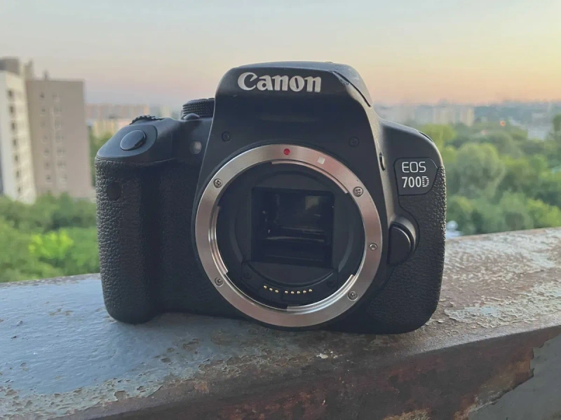 Canon EOS 700D Body — фото 4
